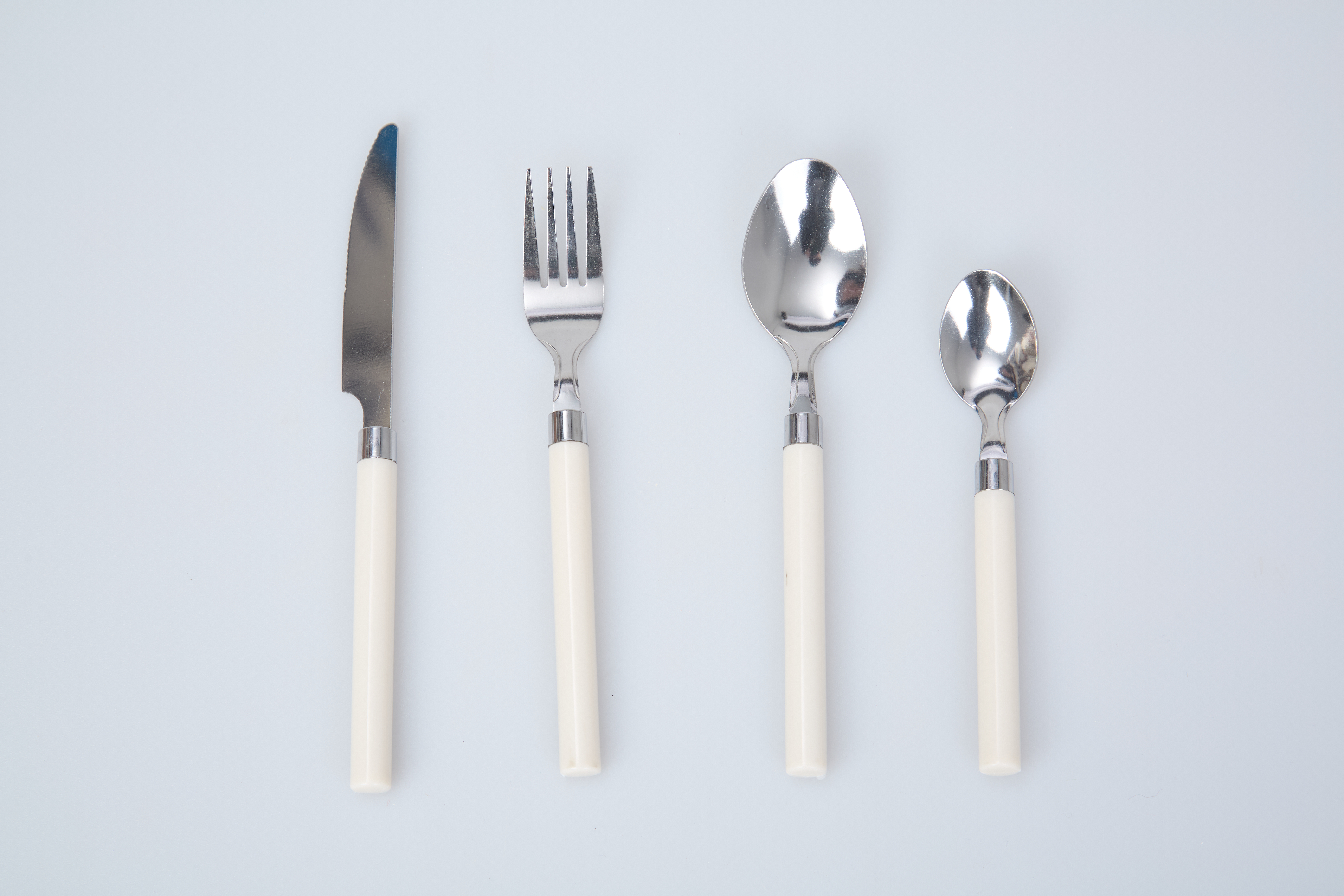 16 Piece Cream Cutlery Set